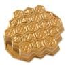 Forma na pečení HONEYCOMB PULL-APART BUNDT, včelí plástev, zlatá, Nordic Ware