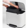 pedalovy odpadkovy kos bo brabantia bily 11 23 l 13