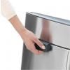 dotykovy odpadkovy kos otiskuvzdorny touch bin new brabantia matny ocelovy 40 l 4