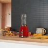 SMEG STOLNI SMOOTHIE MIXER CERVENA SCENA 02