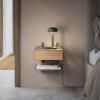 Stolní lampa EMENDO 29 cm, s Qi bezdrátovým nabíjením, emeraldově zelená, Eva Solo